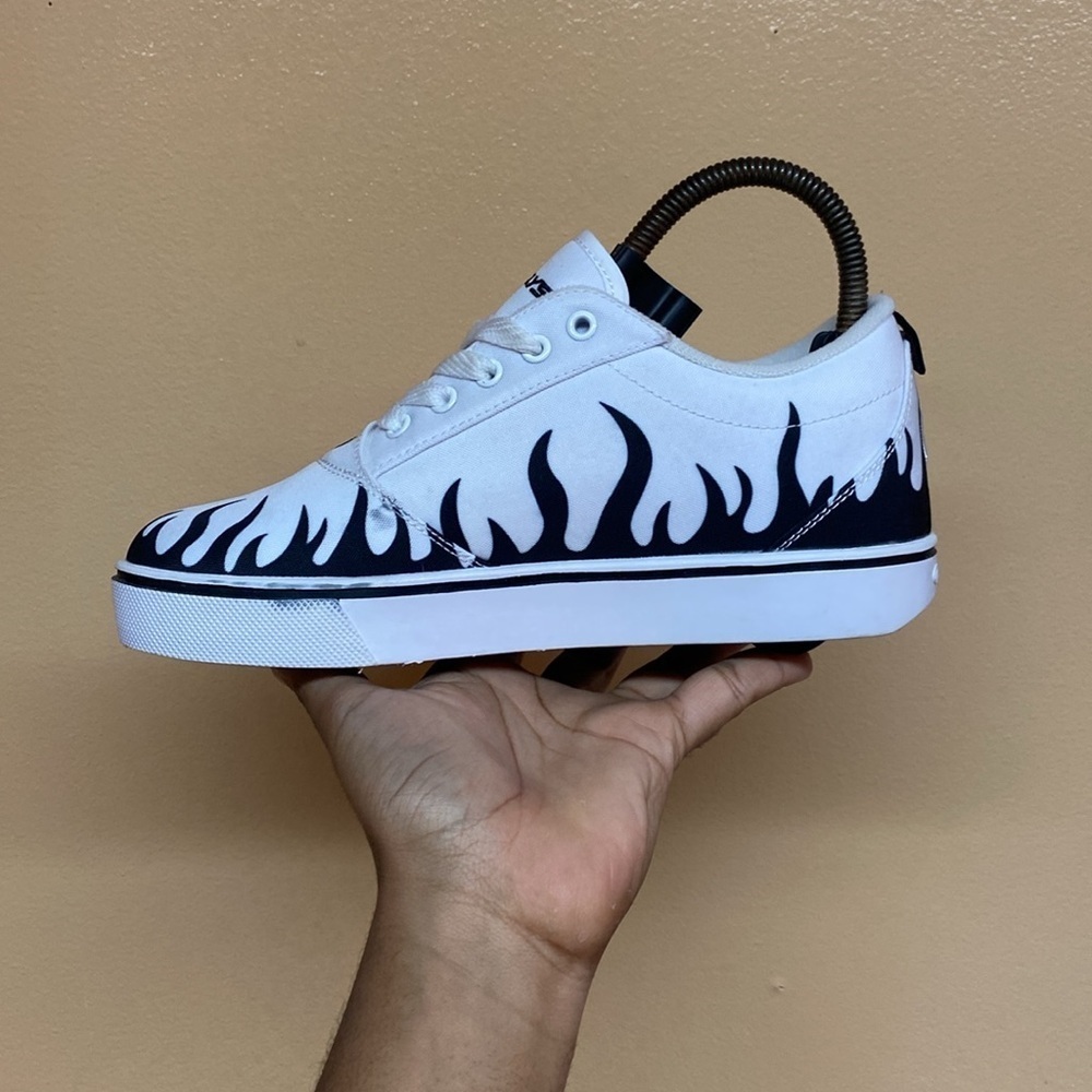 HEELYS White Black Flames - Picture 7 of 17